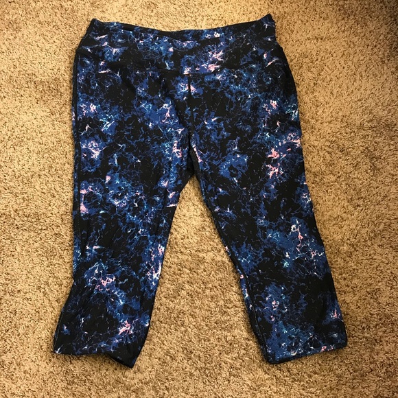 torrid Pants - Torrid Active Abstract Print Cinch Cropped Legging
